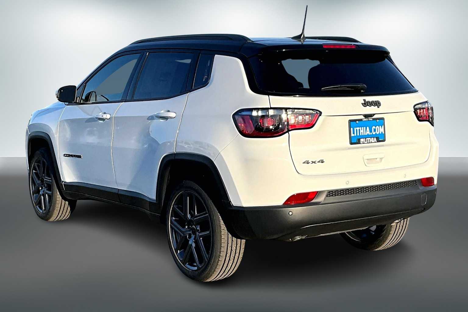 Thumbnail: 2026 Jeep Compass - 4