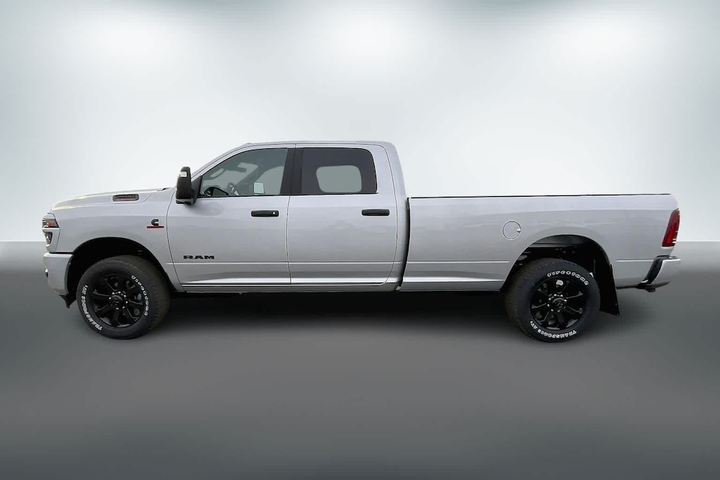 New 2026 Ram 2500 BIG HORN CREW CAB 4X4 8' BOX Pickup