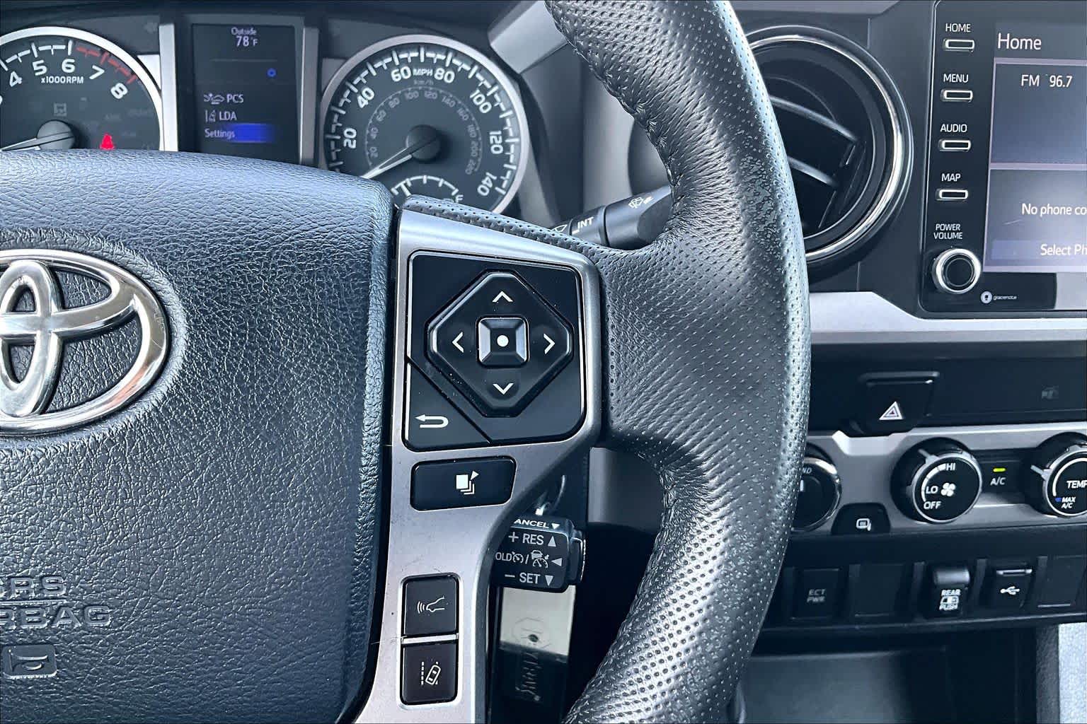 Thumbnail: 2020 Toyota Tacoma - 25