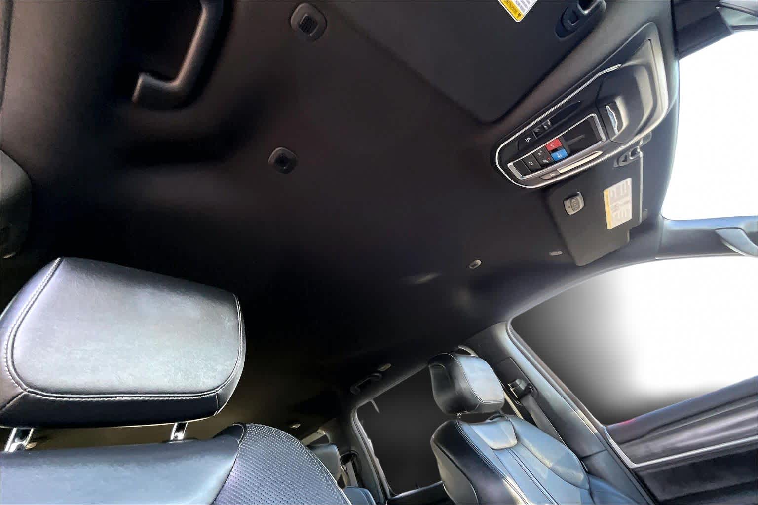 Thumbnail: 2024 Jeep Wagoneer - 32