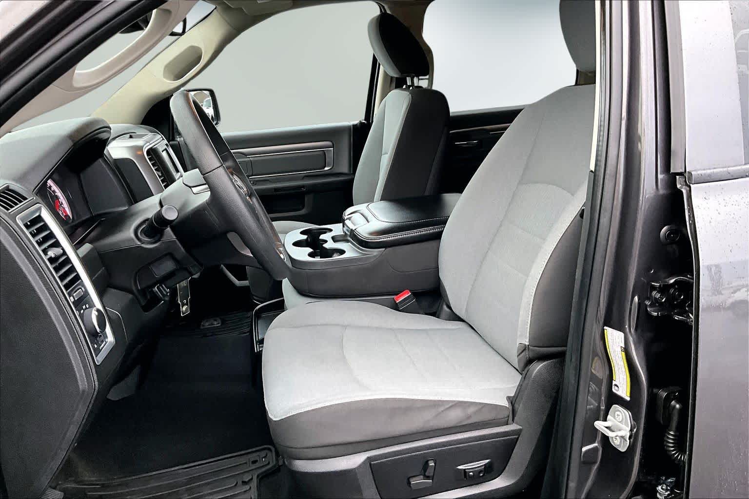 Thumbnail: 2022 RAM 1500 Classic - 11