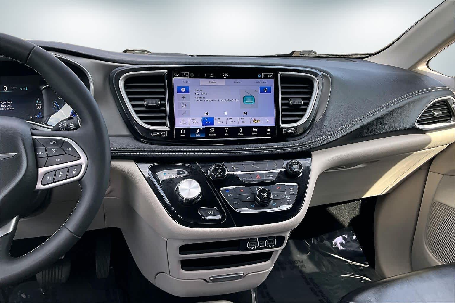 Thumbnail: 2024 Chrysler Pacifica - 15