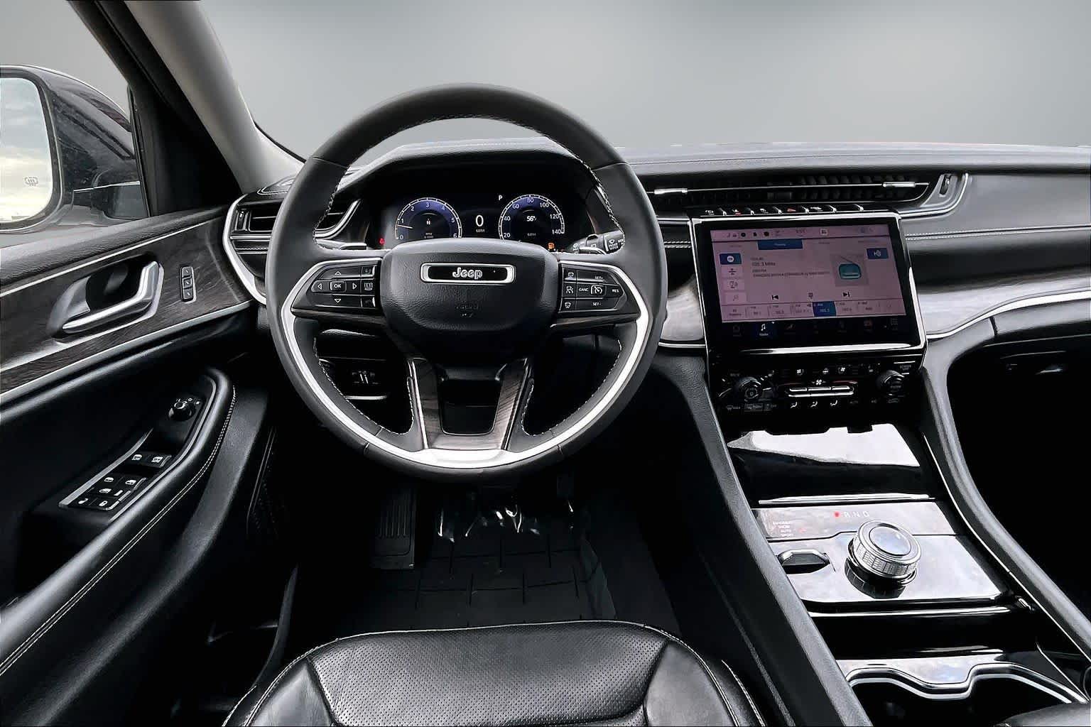 Thumbnail: 2023 Jeep Grand Cherokee - 14