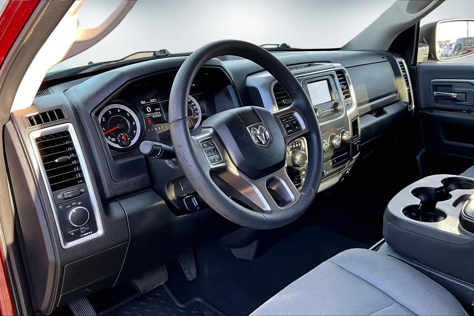 Thumbnail: 2022 RAM 1500 Classic - 2