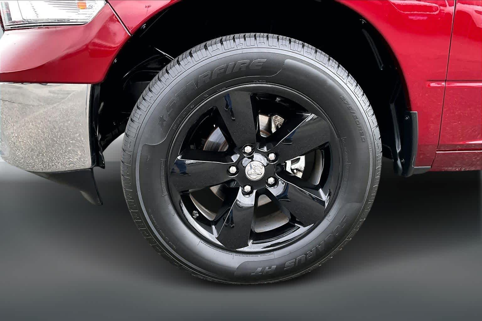 Thumbnail: 2023 RAM 1500 Classic - 8