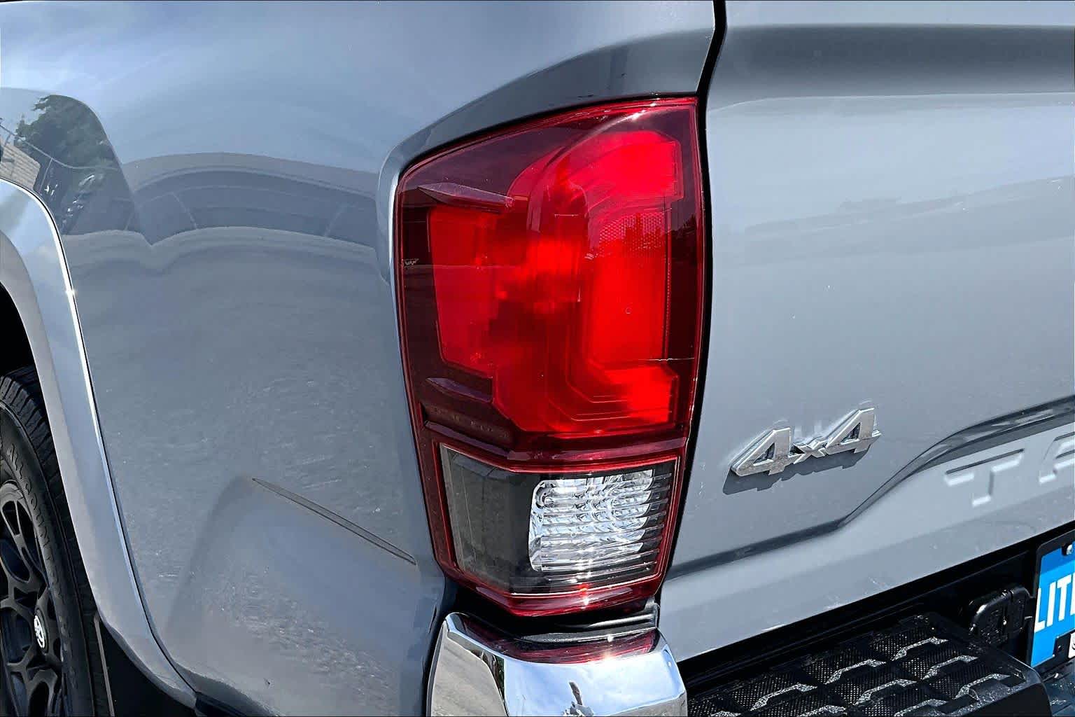 Thumbnail: 2020 Toyota Tacoma - 32