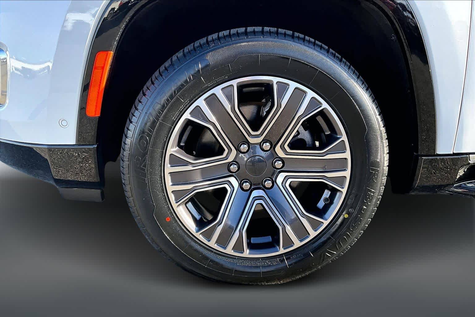 Thumbnail: 2024 Jeep Wagoneer - 8