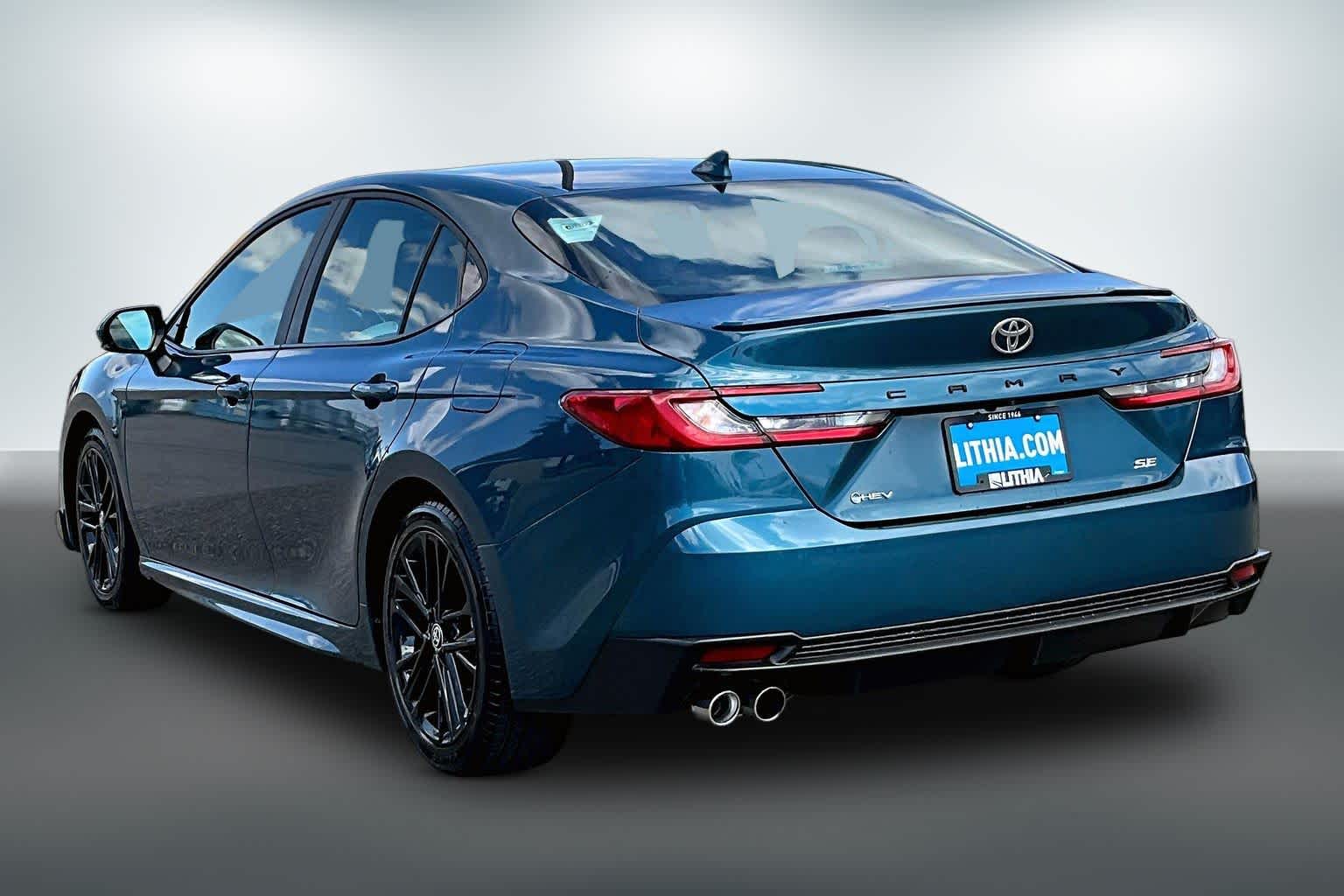 Thumbnail: 2025 Toyota Camry - 4