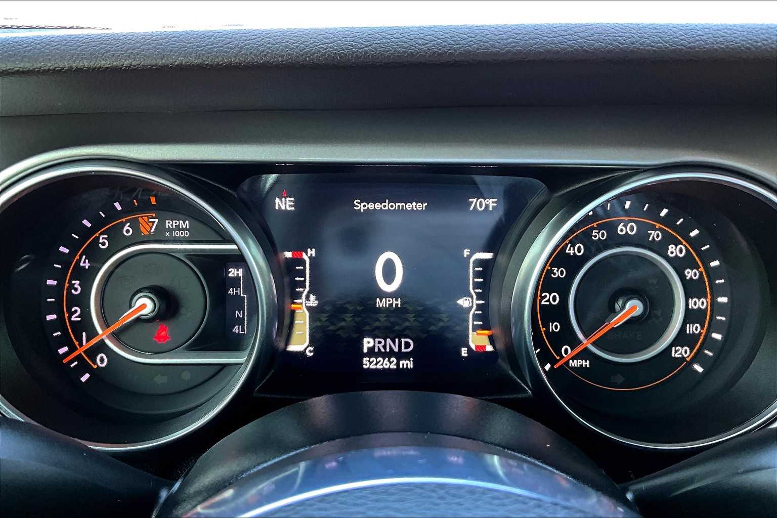 Thumbnail: 2020 Jeep Gladiator - 17