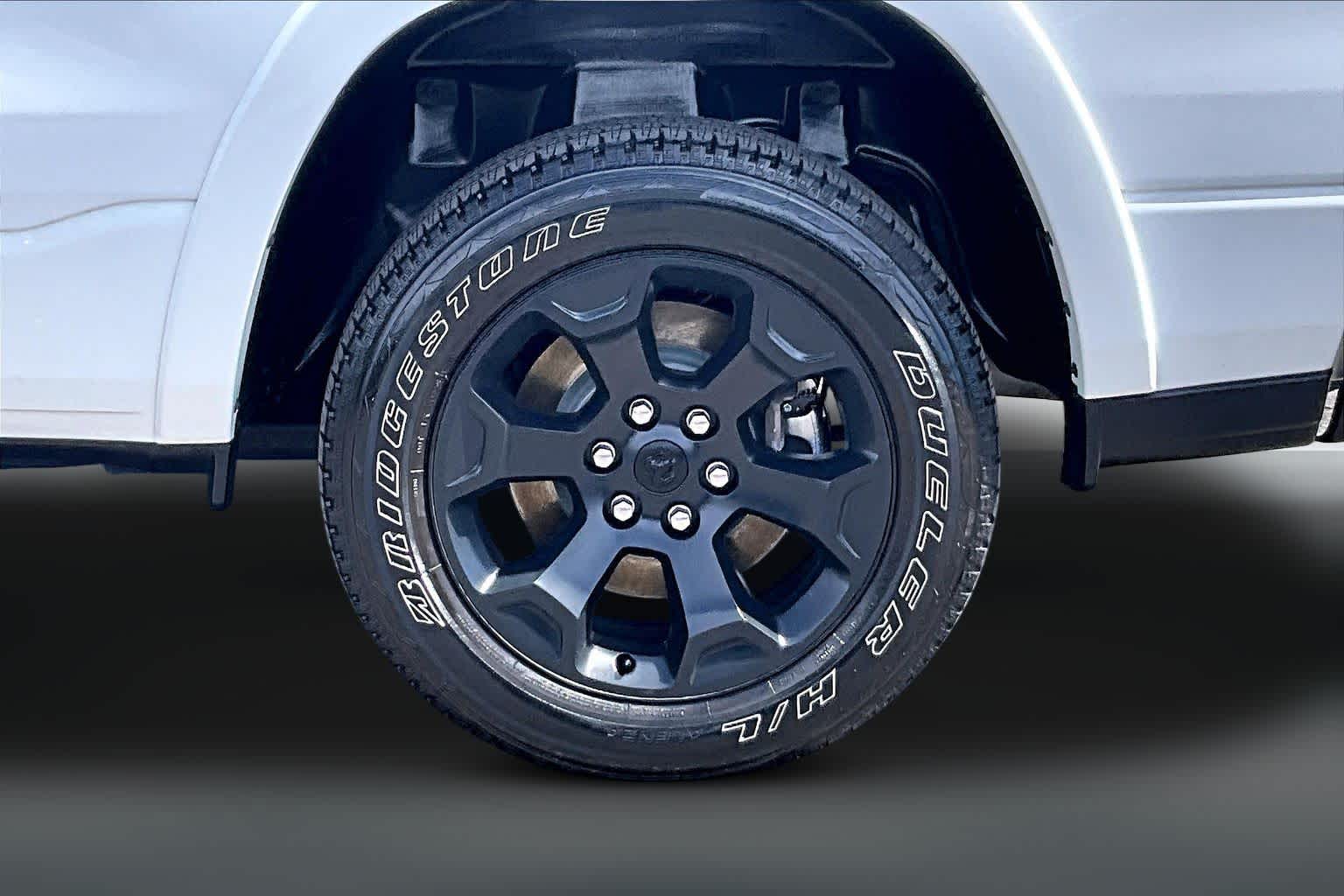 Thumbnail: 2025 RAM 1500 - 34
