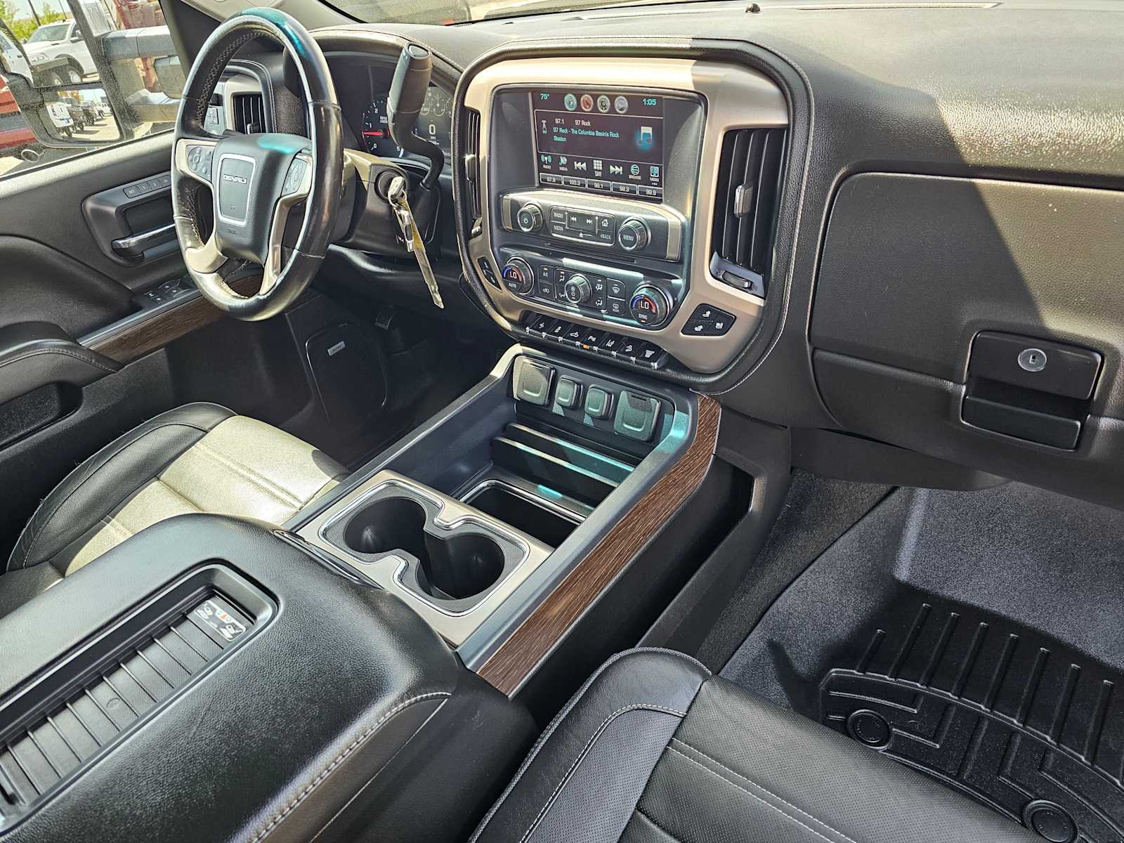 Thumbnail: 2018 GMC Sierra 3500 - 16