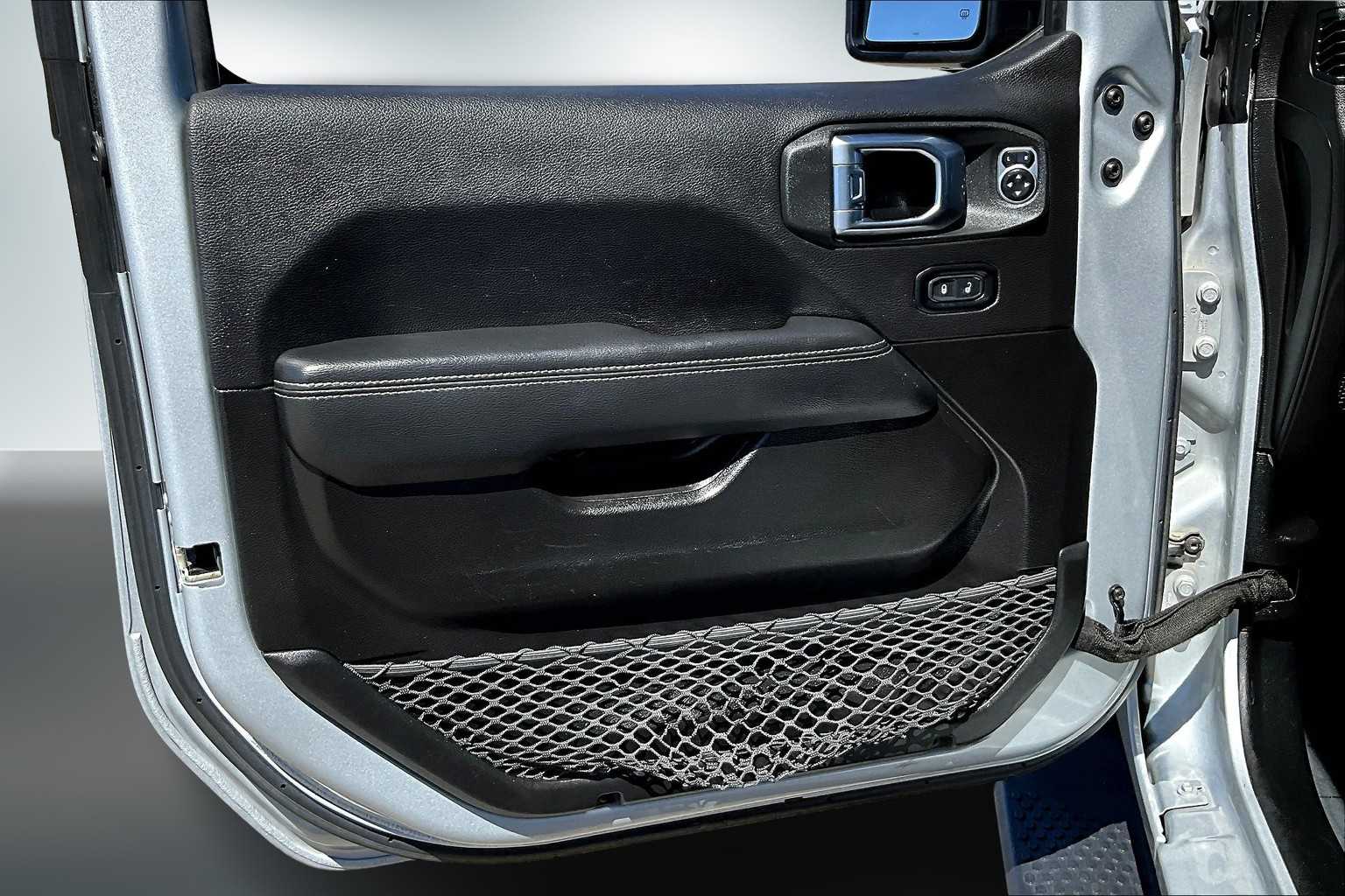 Thumbnail: 2023 Jeep Wrangler - 27