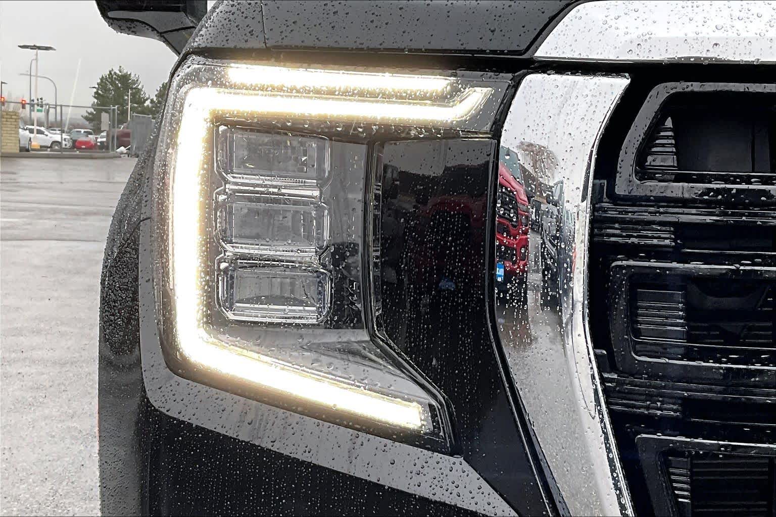 Thumbnail: 2023 GMC Yukon - 33