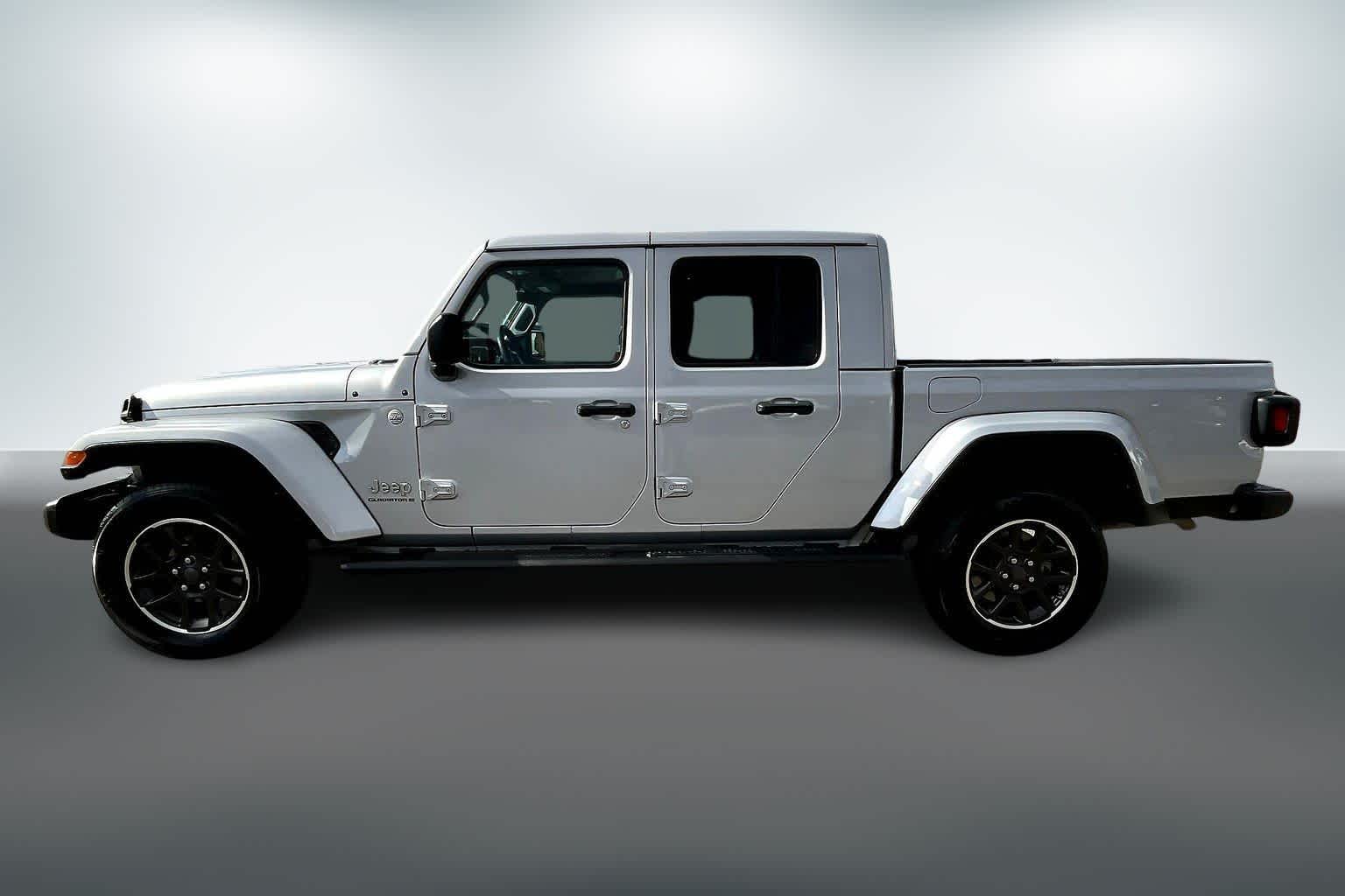 Thumbnail: 2023 Jeep Gladiator - 3