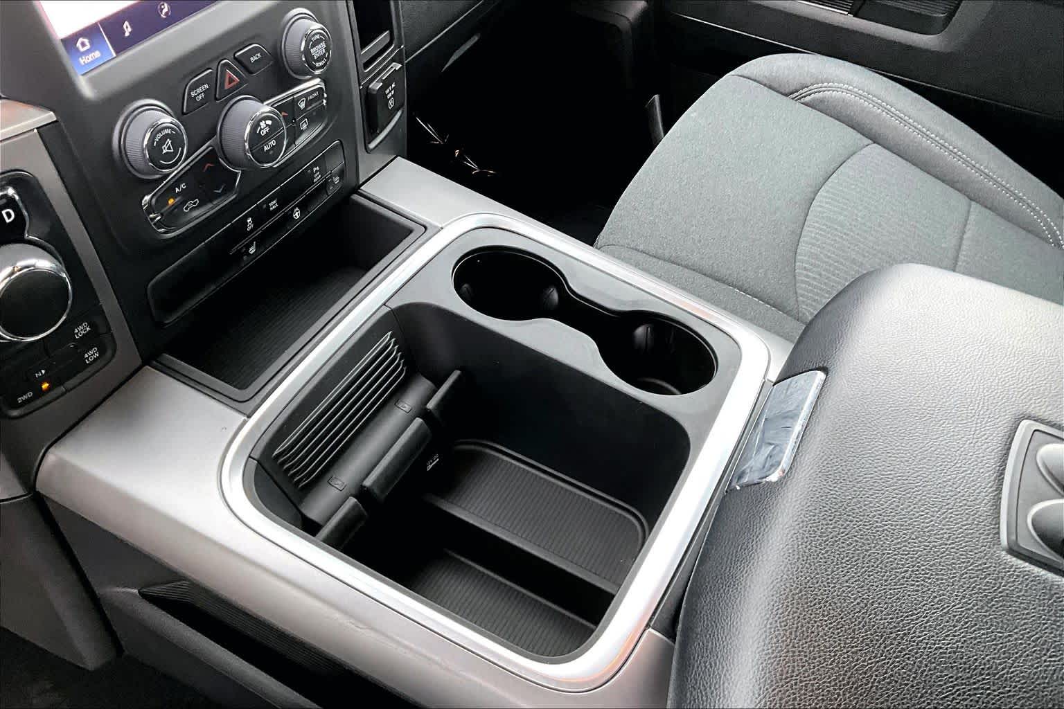 Thumbnail: 2024 RAM 1500 Classic - 15