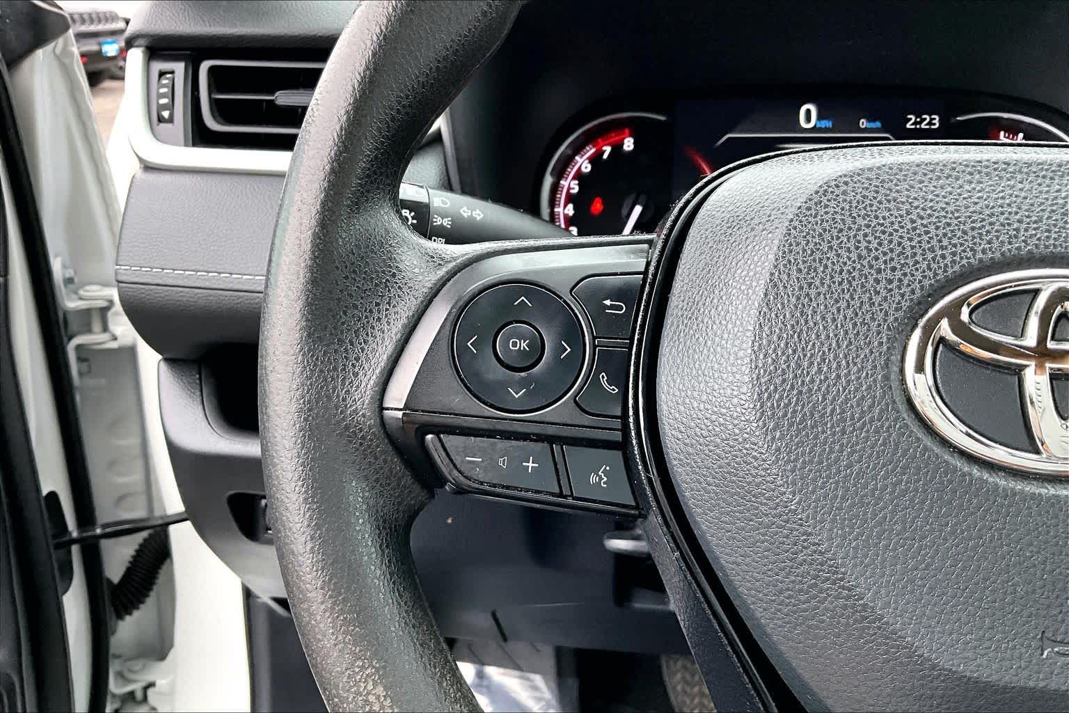 Thumbnail: 2023 Toyota RAV4 - 24