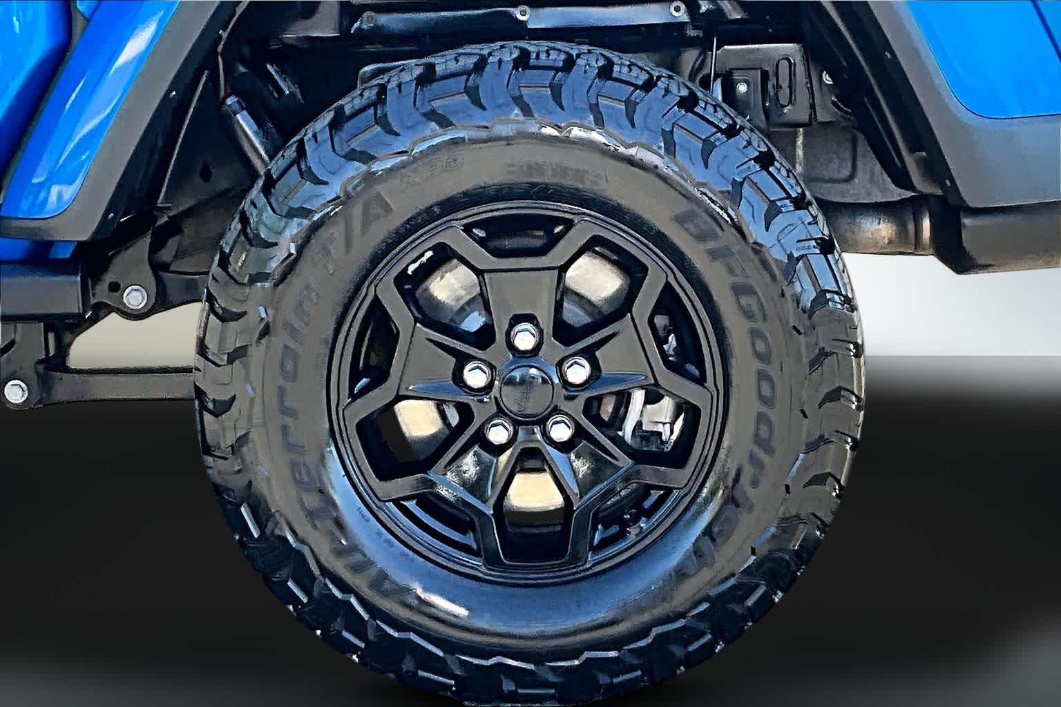 Thumbnail: 2021 Jeep Gladiator - 32