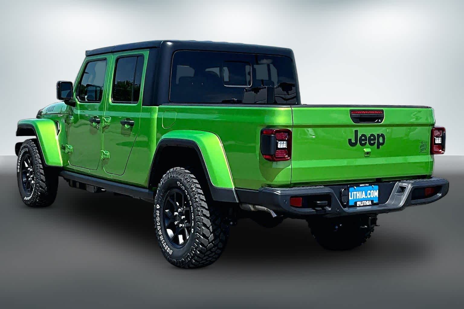 Thumbnail: 2026 Jeep Gladiator - 4
