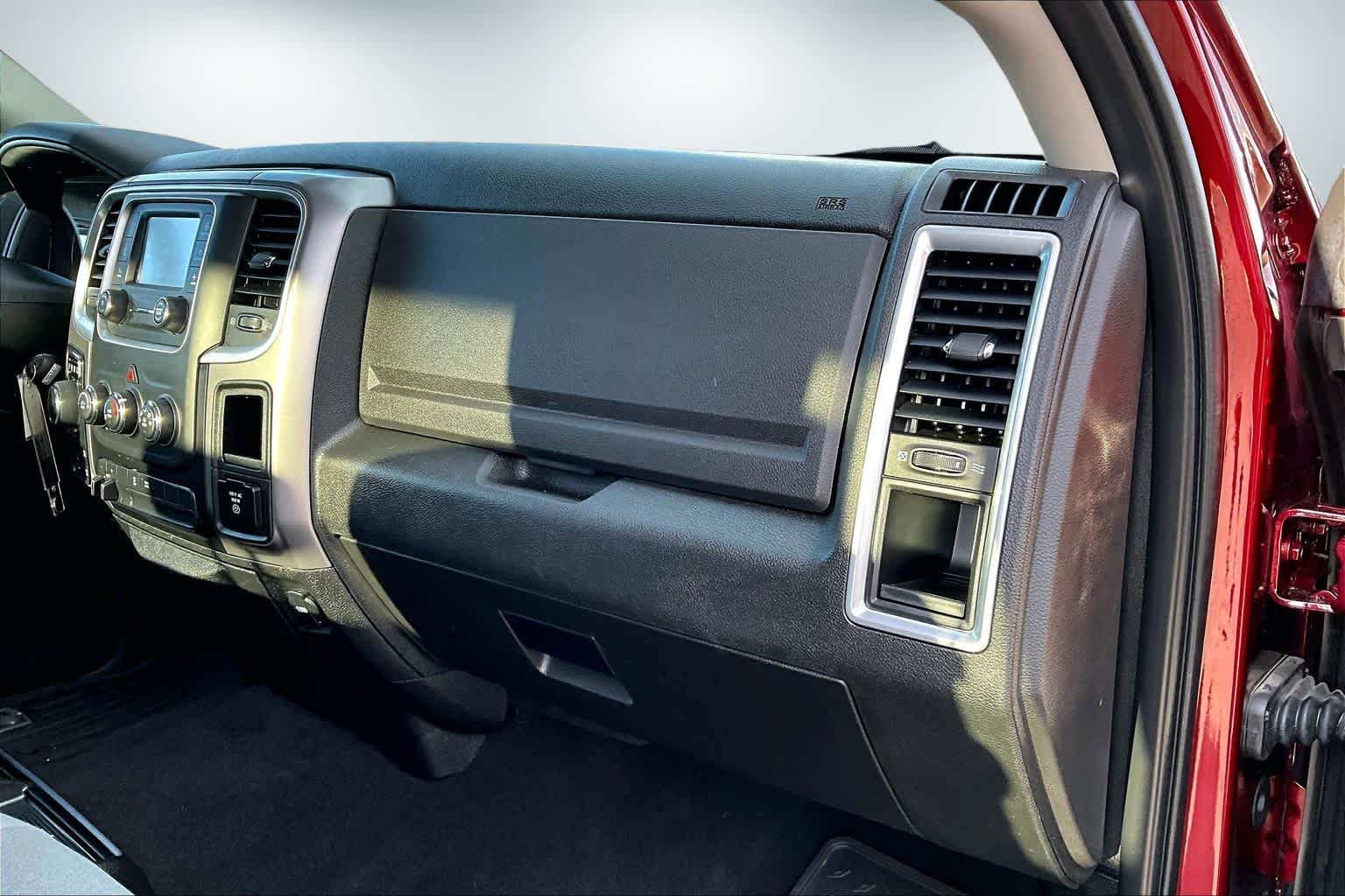 Thumbnail: 2022 RAM 1500 Classic - 23