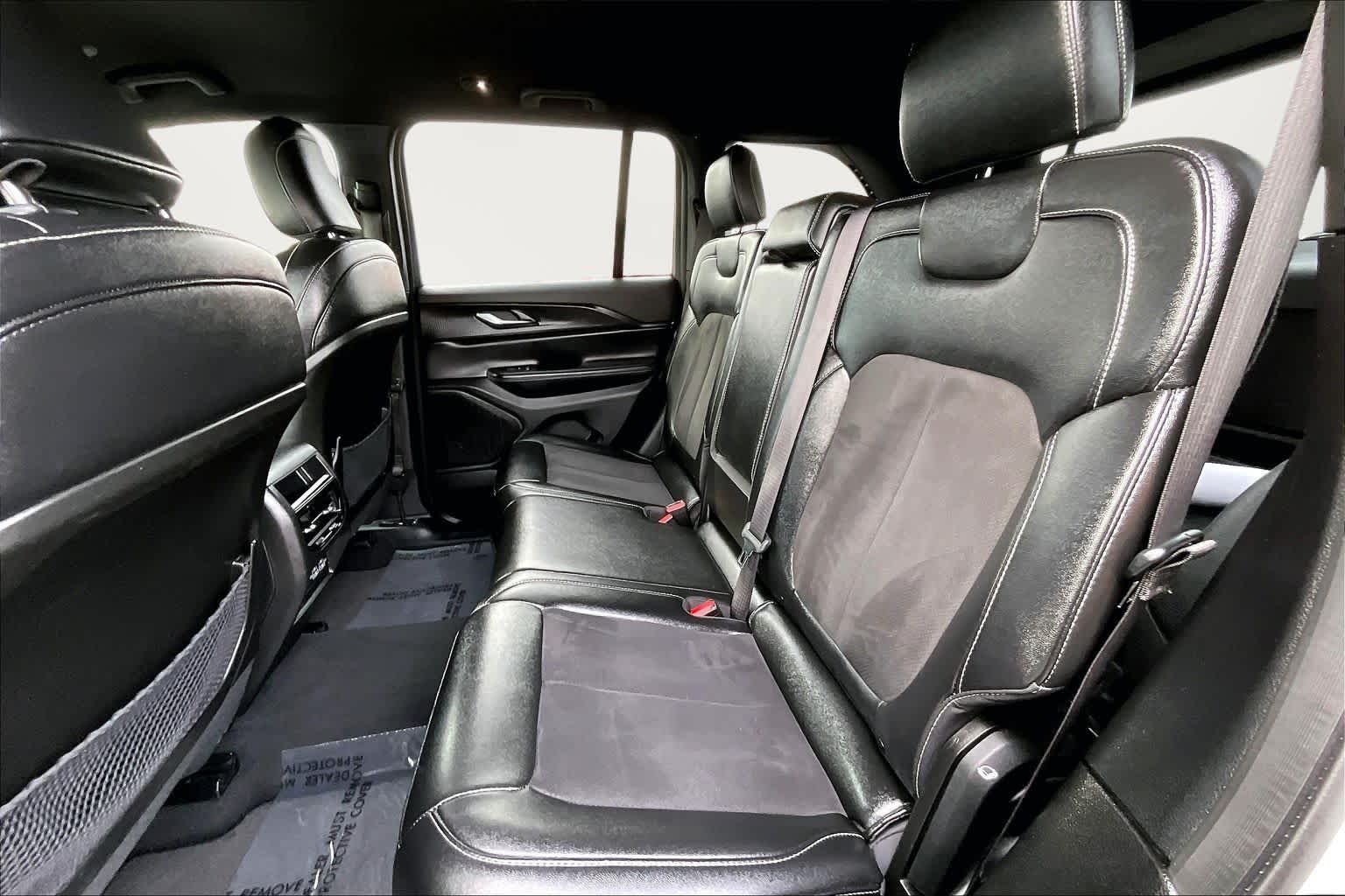 Thumbnail: 2024 Jeep Grand Cherokee - 29