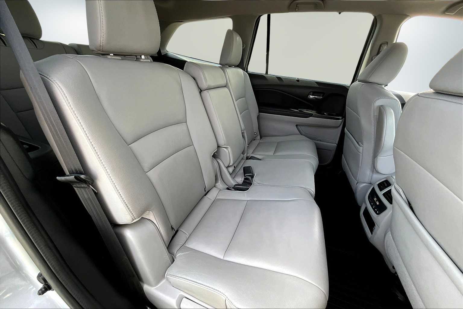 Thumbnail: 2022 Honda Pilot - 30