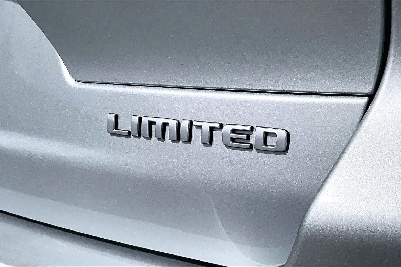 Thumbnail: 2024 Jeep Grand Cherokee L - 7