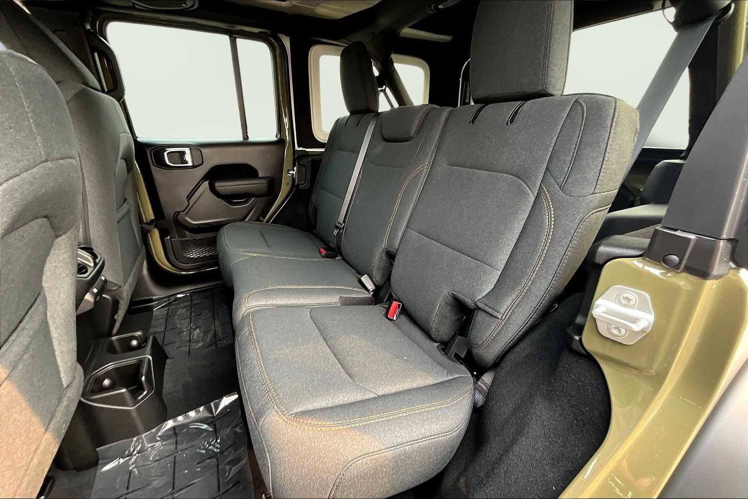 Thumbnail: 2025 Jeep Wrangler - 13