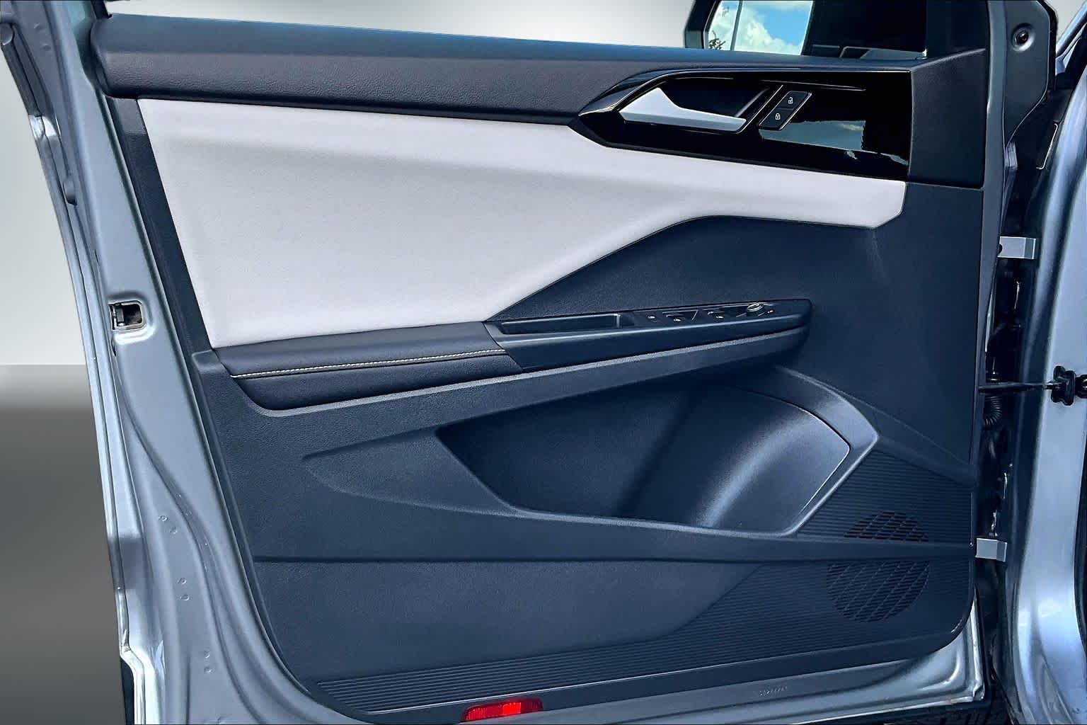 Thumbnail: 2025 Volkswagen Taos - 27