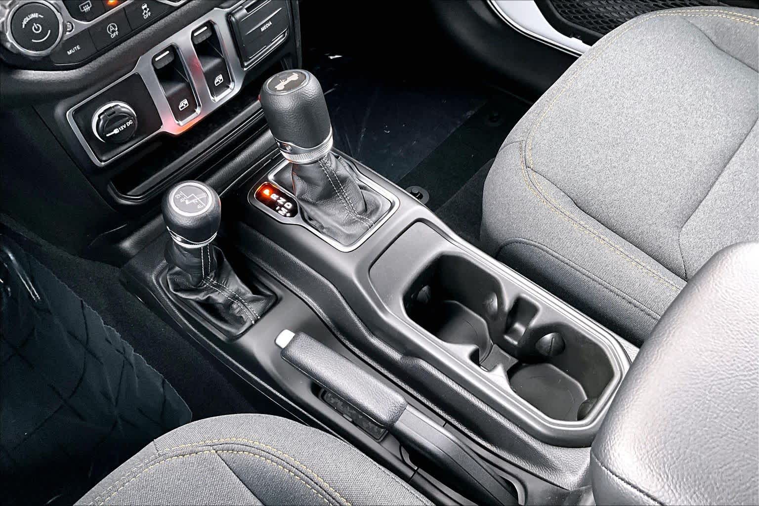 Thumbnail: 2026 Jeep Wrangler - 16