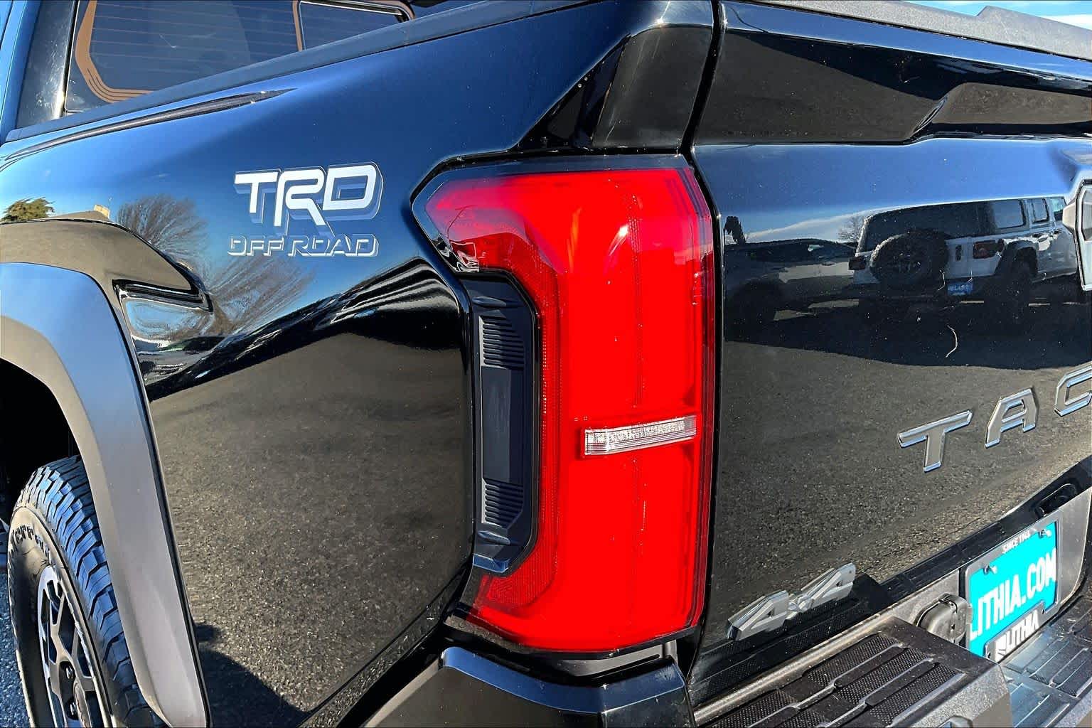 Thumbnail: 2024 Toyota Tacoma - 32