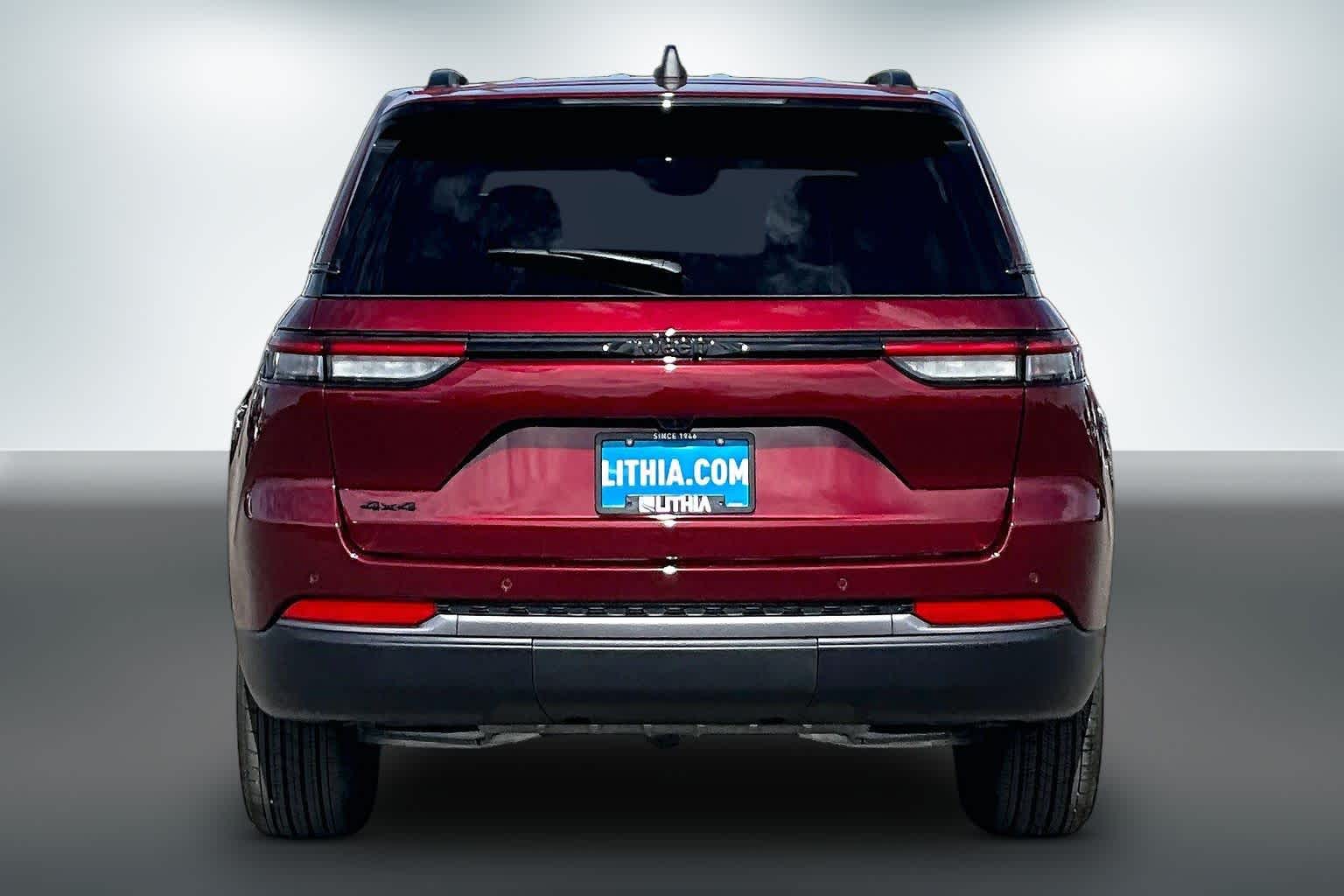 Thumbnail: 2026 Jeep Grand Cherokee - 5