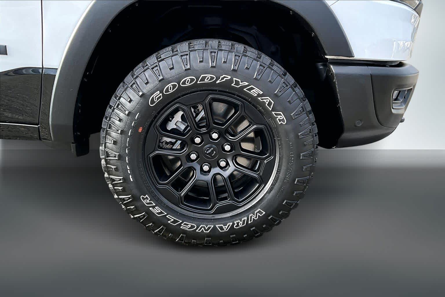 Thumbnail: 2025 RAM 1500 - 34