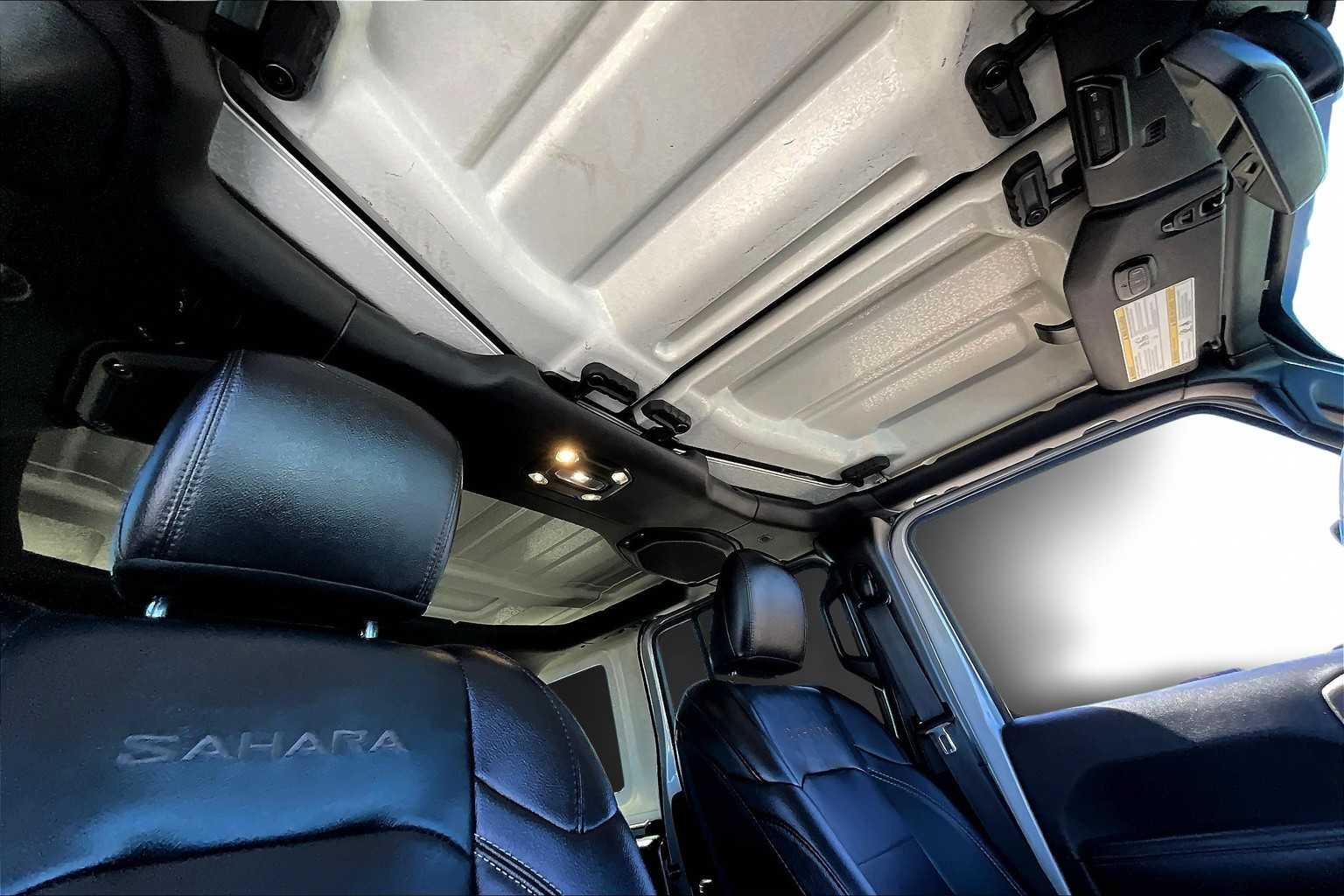 Thumbnail: 2023 Jeep Wrangler - 31