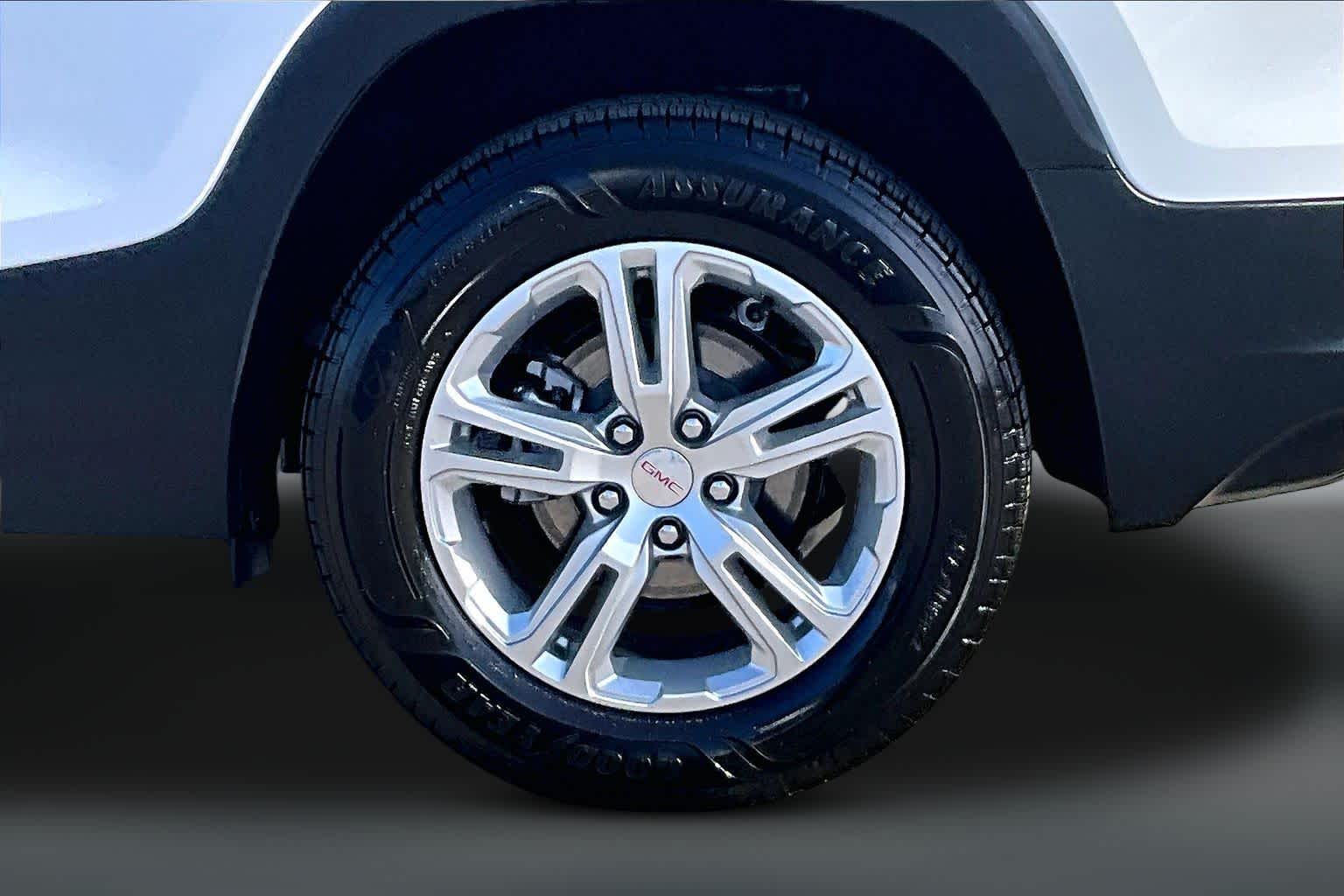 Thumbnail: 2023 GMC Terrain - 34