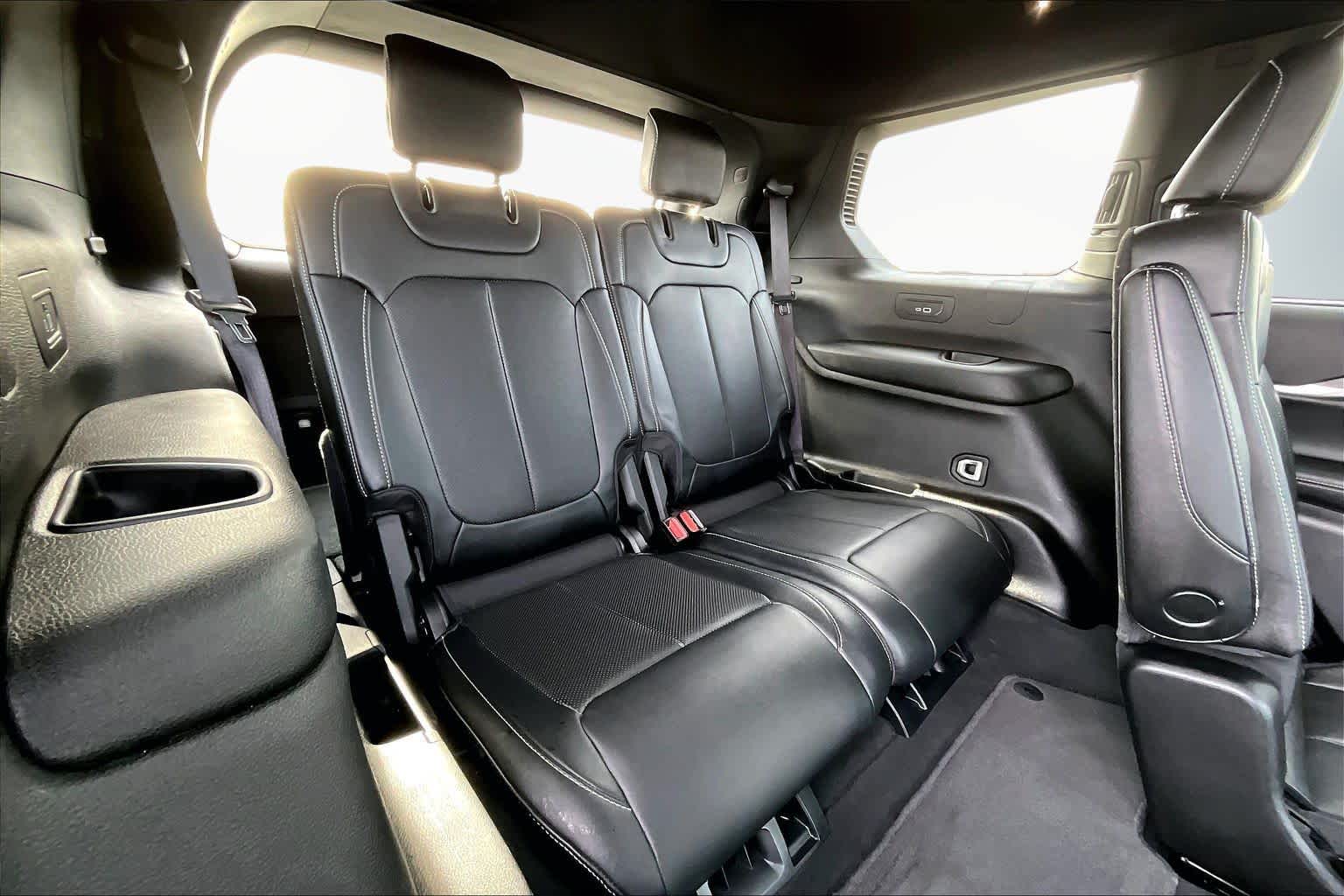 Thumbnail: 2024 Jeep Grand Cherokee L - 31