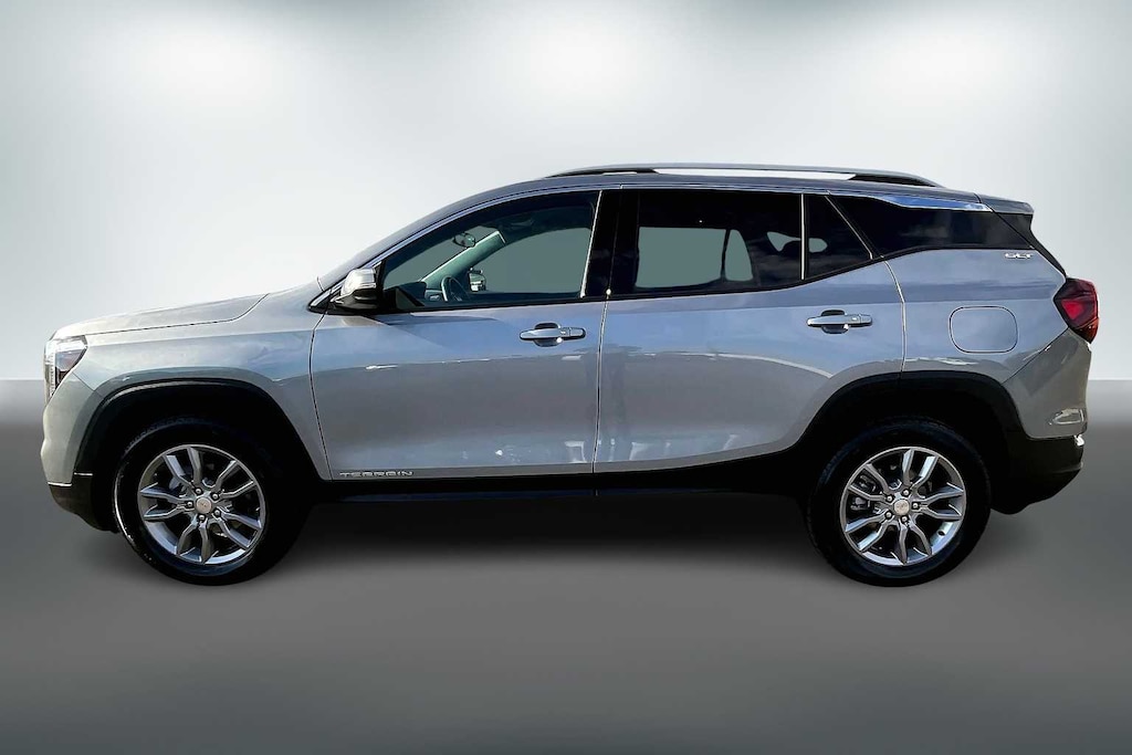 Used 2024 GMC Terrain SLT SUV