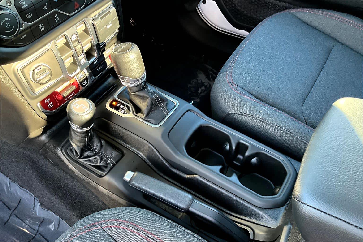 Thumbnail: 2026 Jeep Gladiator - 16