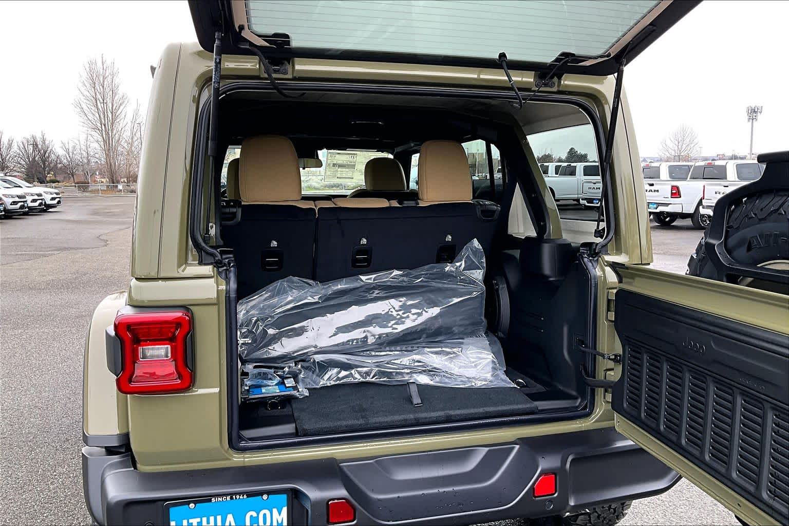 Thumbnail: 2026 Jeep Wrangler - 19