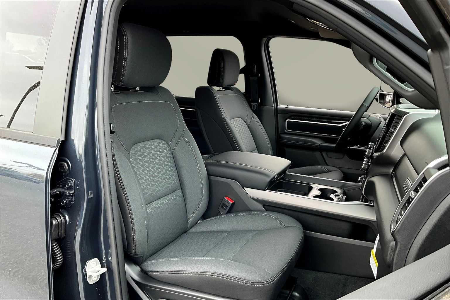 Thumbnail: 2026 RAM 1500 - 14