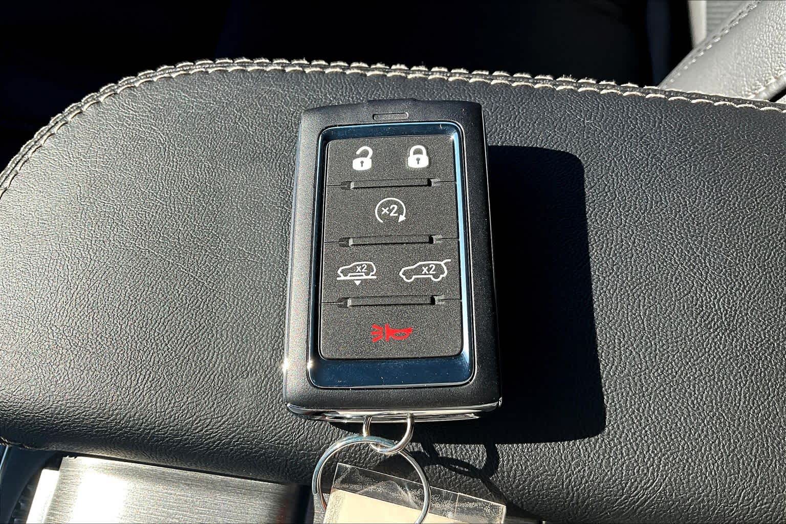 Thumbnail: 2026 Jeep Grand Wagoneer - 19