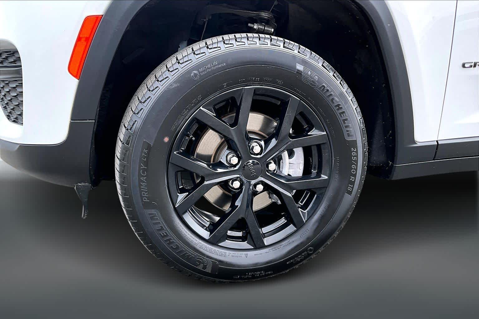 Thumbnail: 2024 Jeep Grand Cherokee - 8