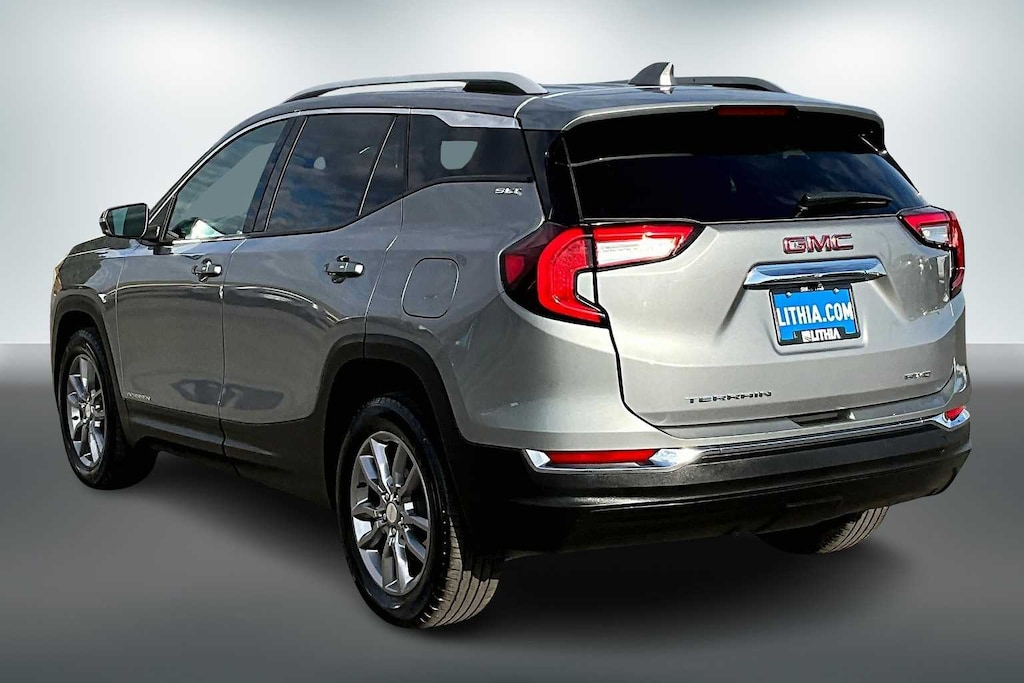 Used 2024 GMC Terrain SLT SUV