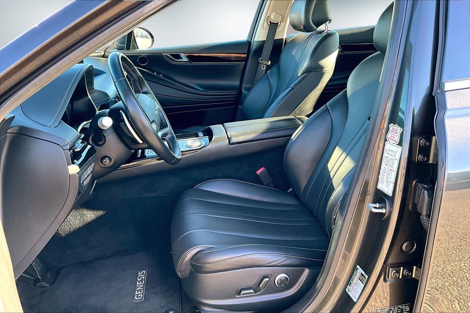 Thumbnail: 2023 Genesis G80 - 11