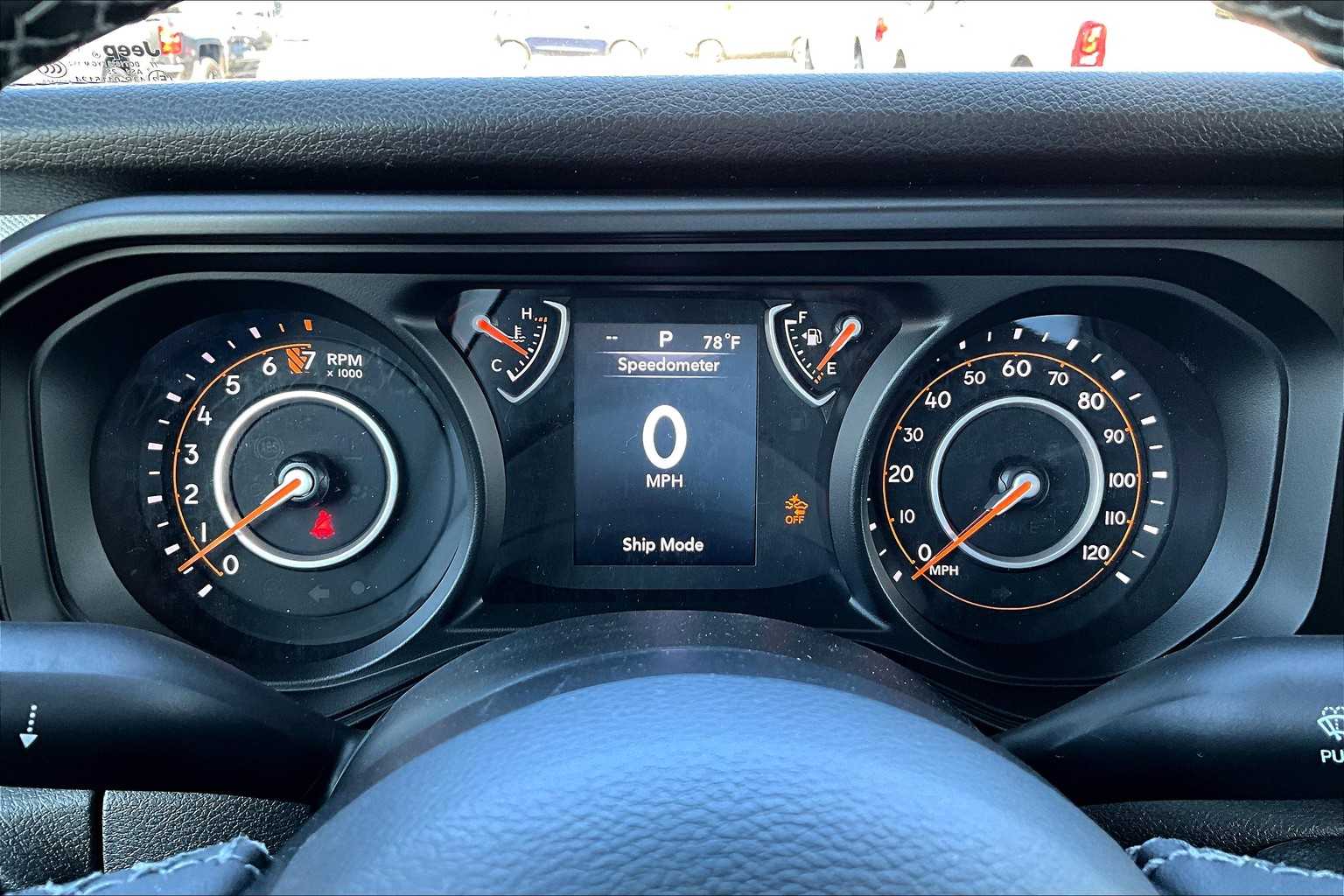 Thumbnail: 2025 Jeep Gladiator - 18