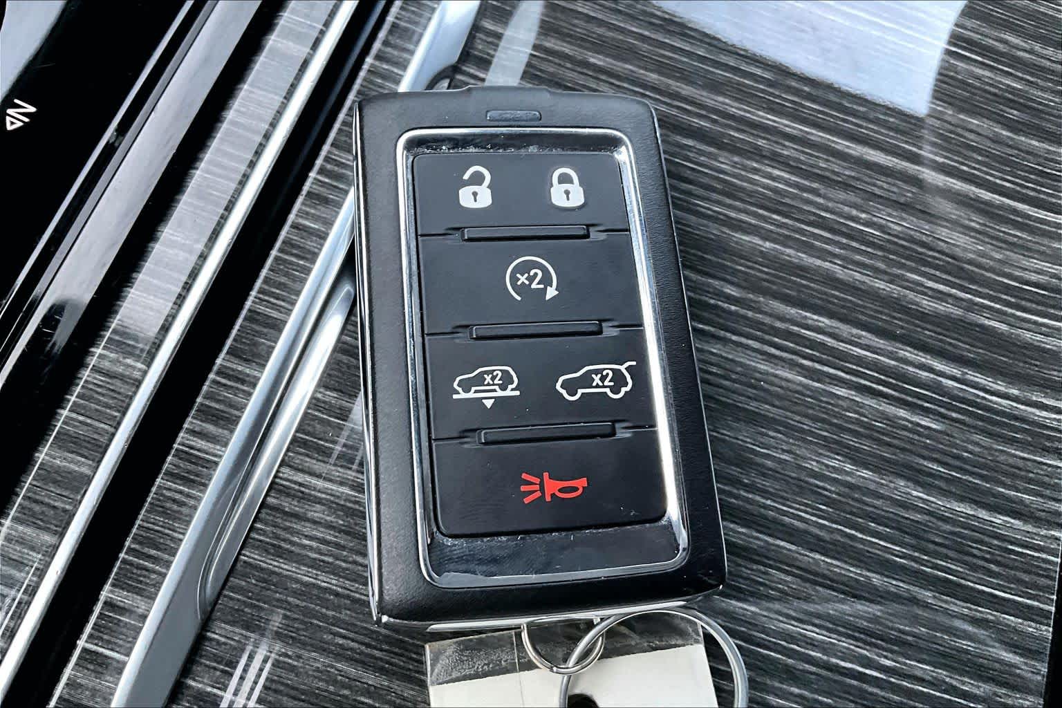 Thumbnail: 2022 Jeep Wagoneer - 19