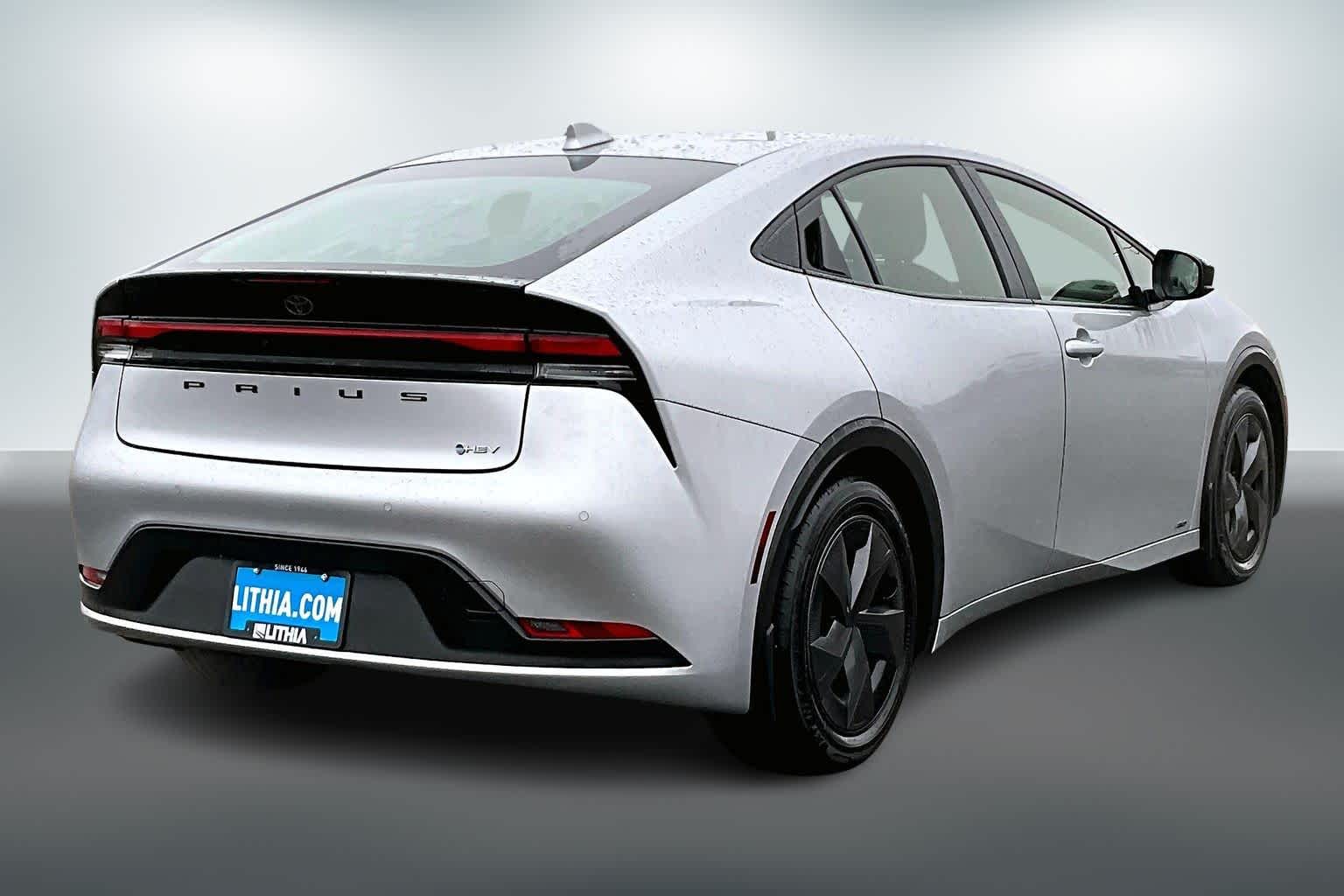 Thumbnail: 2024 Toyota Prius - 21