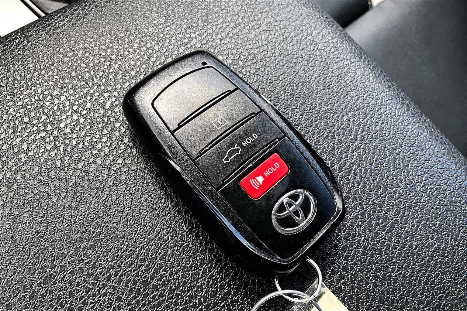 Thumbnail: 2025 Toyota Camry - 19