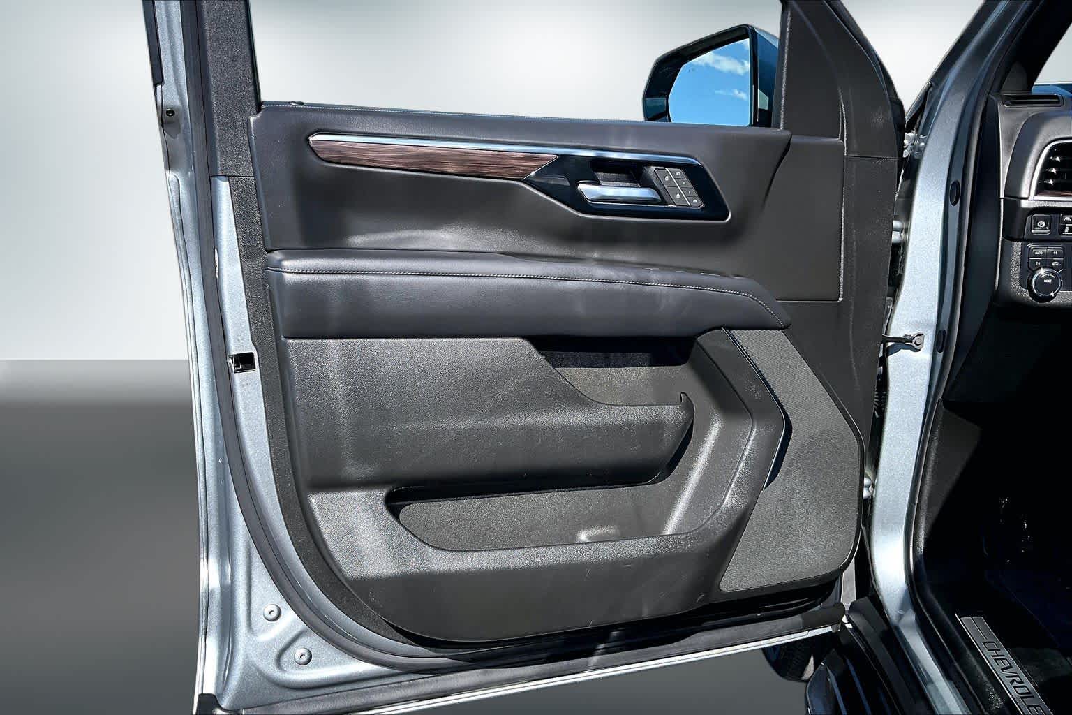 Thumbnail: 2025 Chevrolet Tahoe - 27