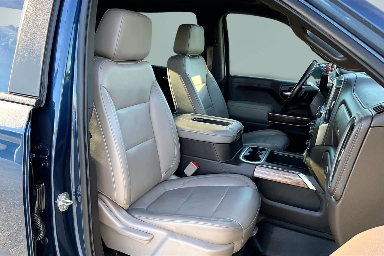 Thumbnail: 2019 Chevrolet Silverado 1500 - 12