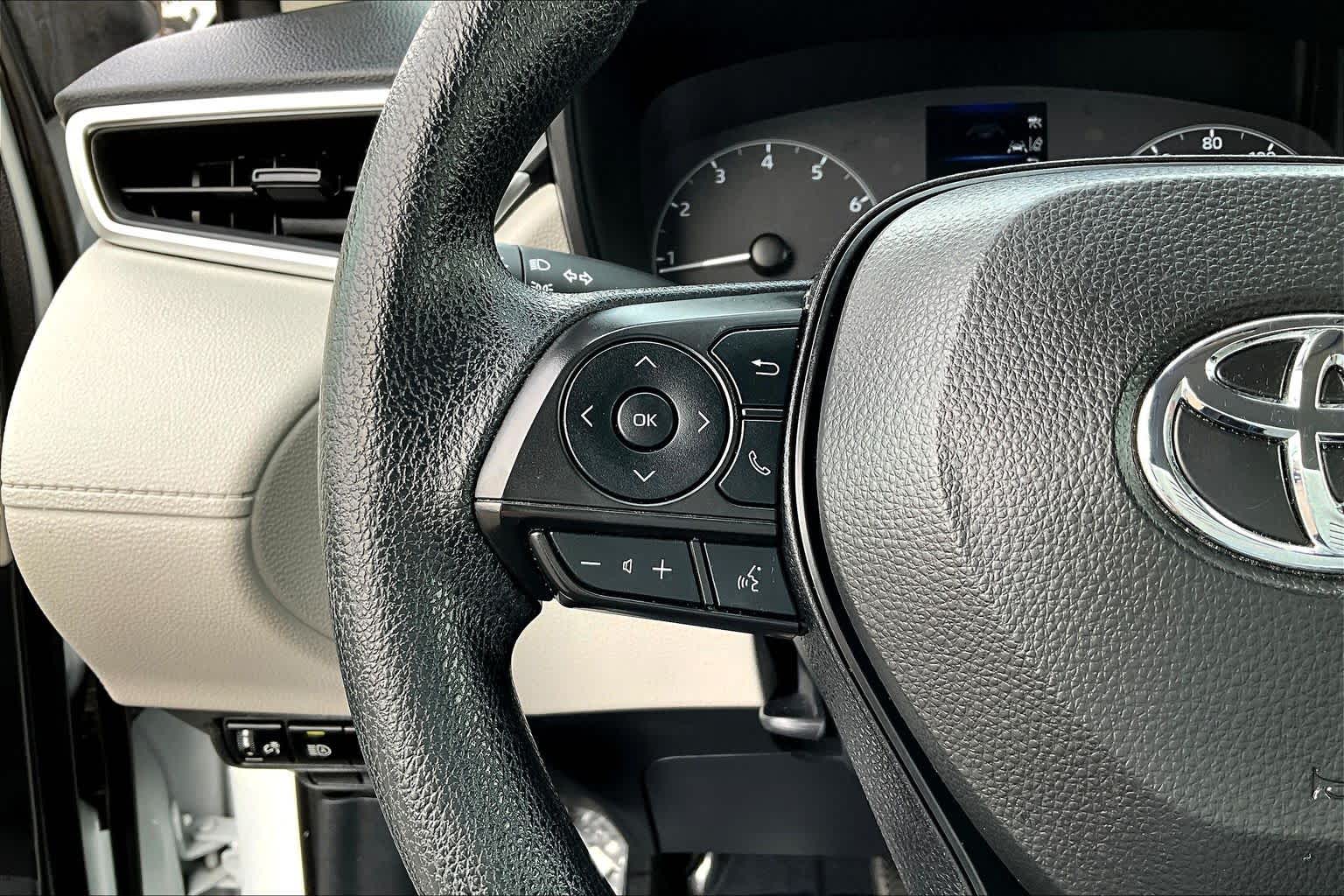 Thumbnail: 2024 Toyota Corolla Cross - 24